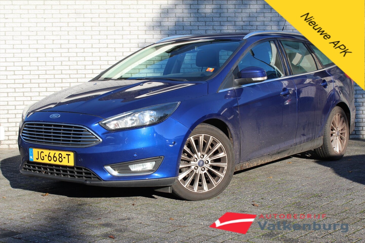 Ford Focus - 1.0 Titanium | Trekhaak | Cruise | NAVI | PDC | Bluetooth - AutoWereld.nl