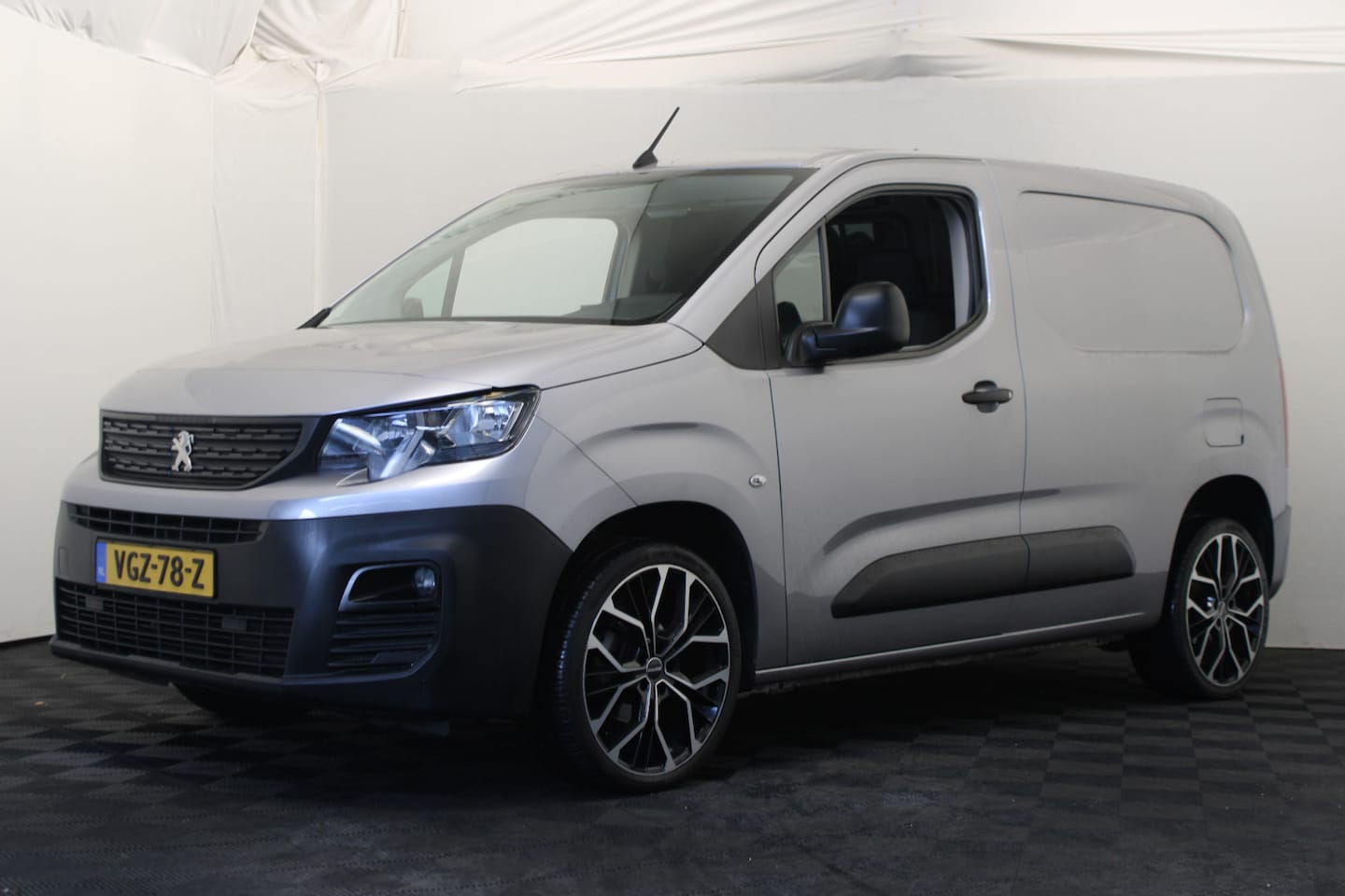 Peugeot Partner - 1.5 BlueHDI Premium 1.5 BlueHDI Premium - AutoWereld.nl