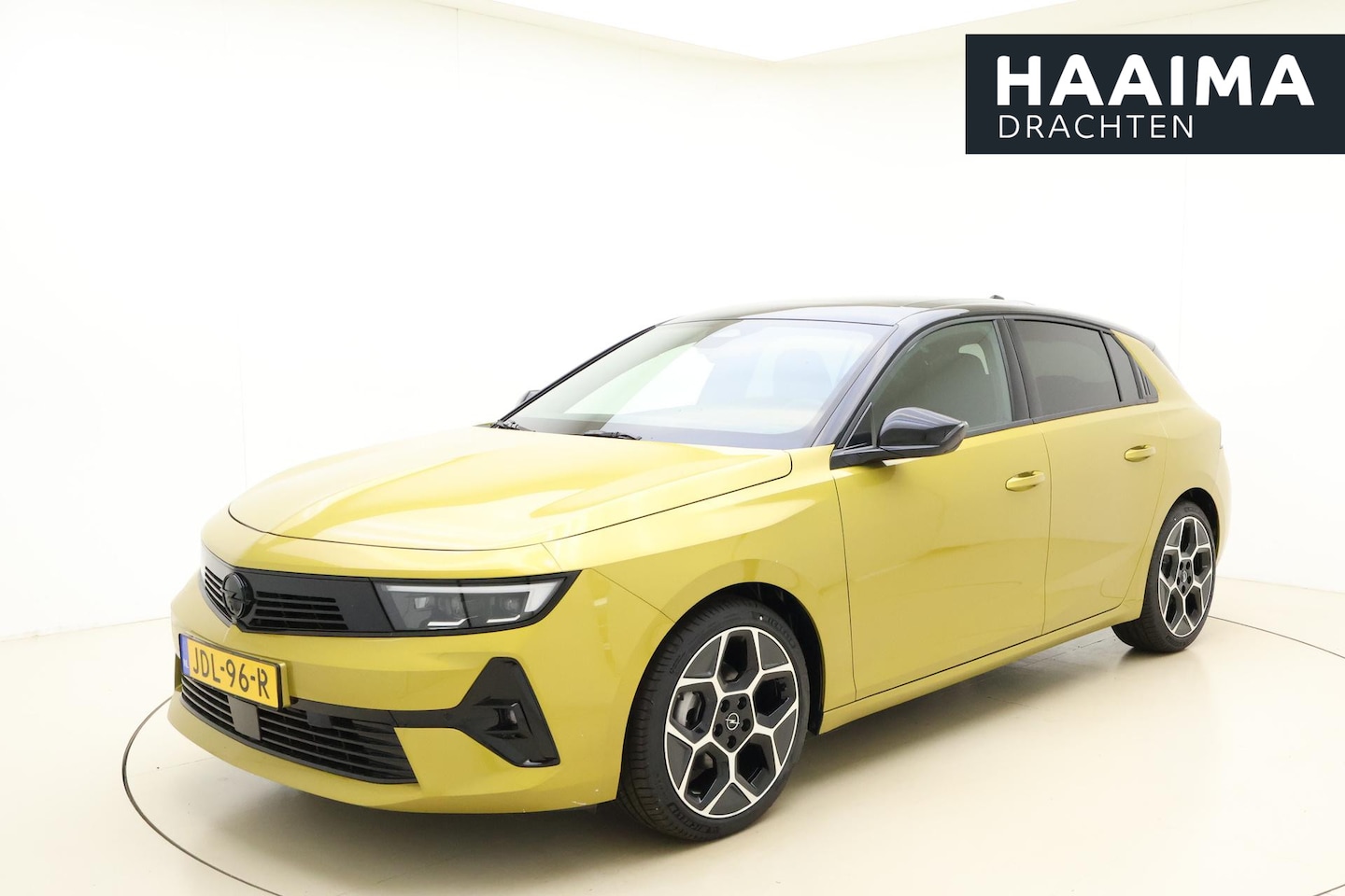 Opel Astra - 1.2 Turbo GS 130 PK Automaat | DEMO | Navigatie | Camera | 18" Lichtmetalen velgen | Camer - AutoWereld.nl