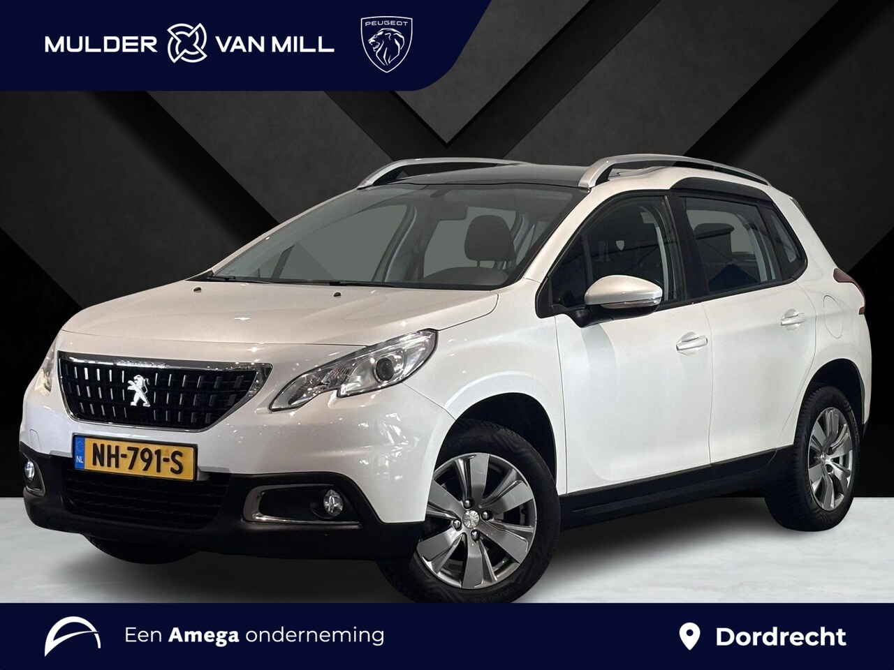 Peugeot 2008 - Blue Lion 1.2 Turbo 110pk | PANODAK | CLIMA | NAVI | APPLE CARPLAY / ANDROID AUTO | PARKEE - AutoWereld.nl
