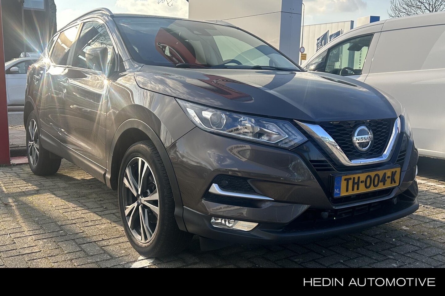 Nissan Qashqai - 1.2 N-Connecta Navigatie | Pano dak - AutoWereld.nl