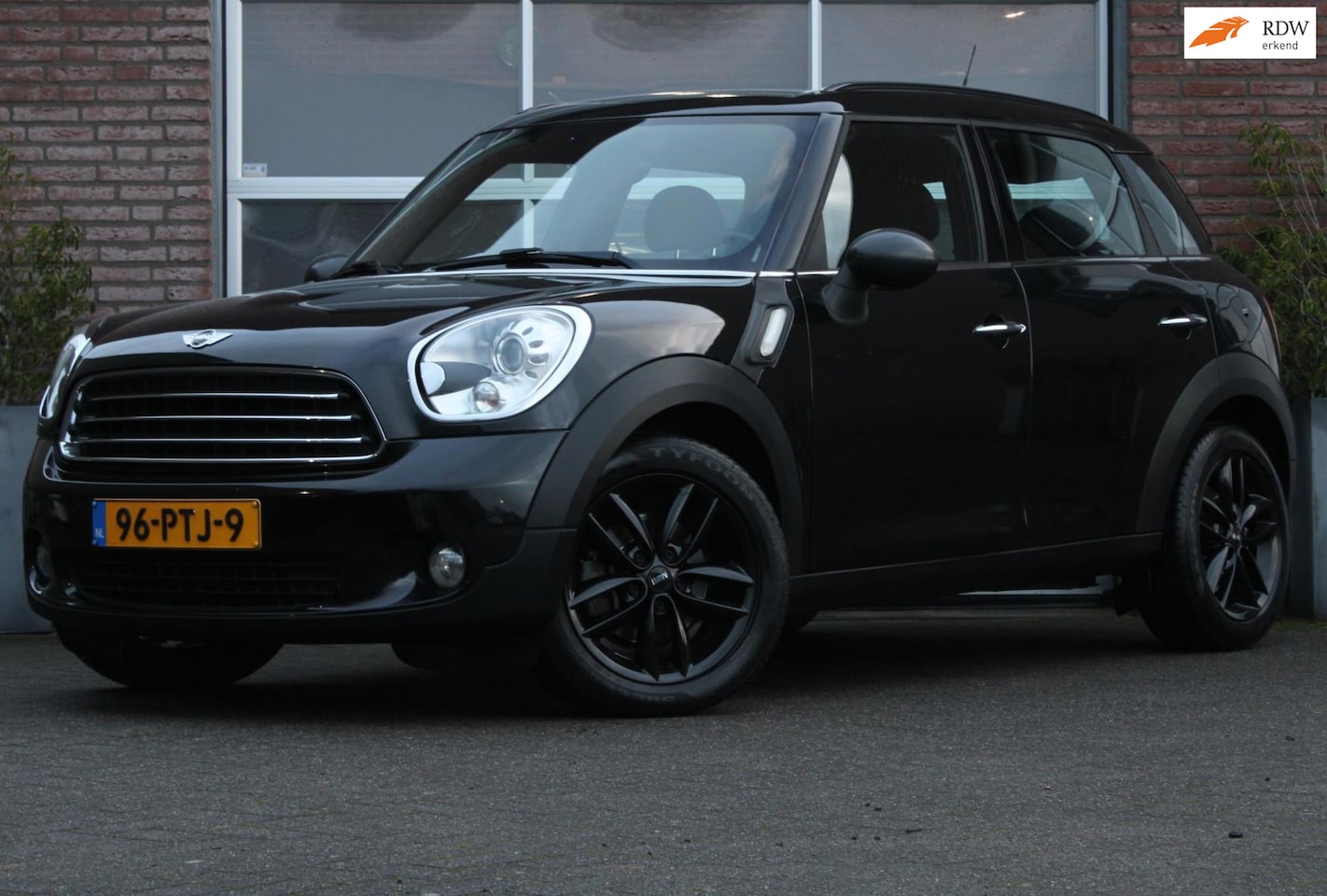 MINI Countryman - Mini 1.6 Cooper Pepper / Automaat - AutoWereld.nl