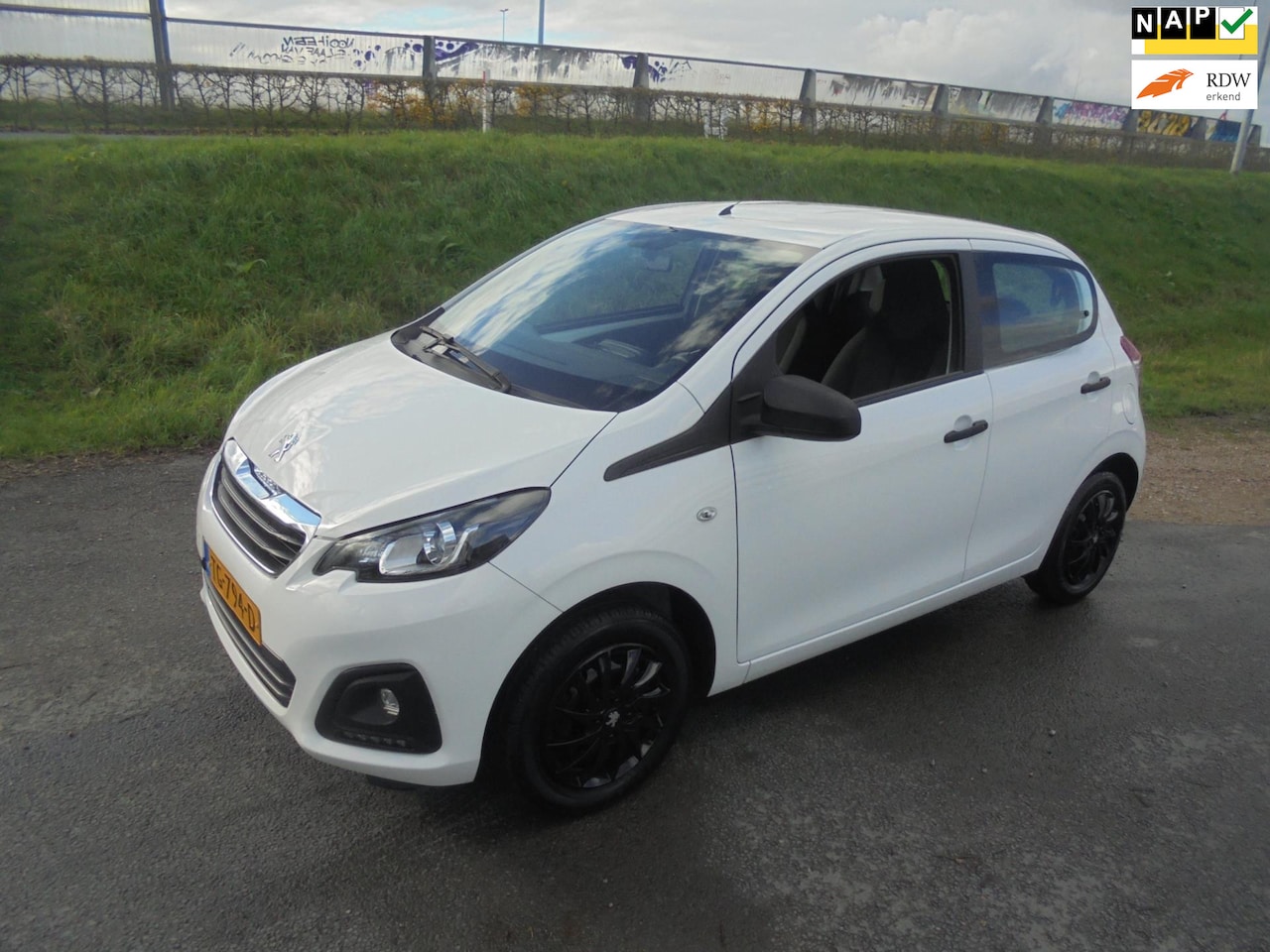 Peugeot 108 - Peugeot 108 1.0 benzine 5 deurs camera pdc 35.000km geen airco - AutoWereld.nl
