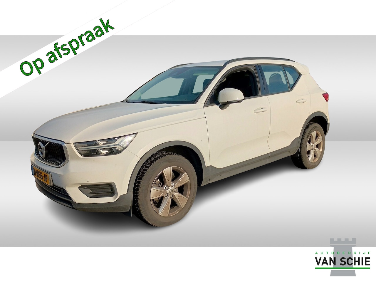 Volvo XC40 - 1.5 T2 Momentum Core (130 PK) 1e-Eig. & Dealer-Onderh. BOVAG-Garantie. NL-Auto. - AutoWereld.nl