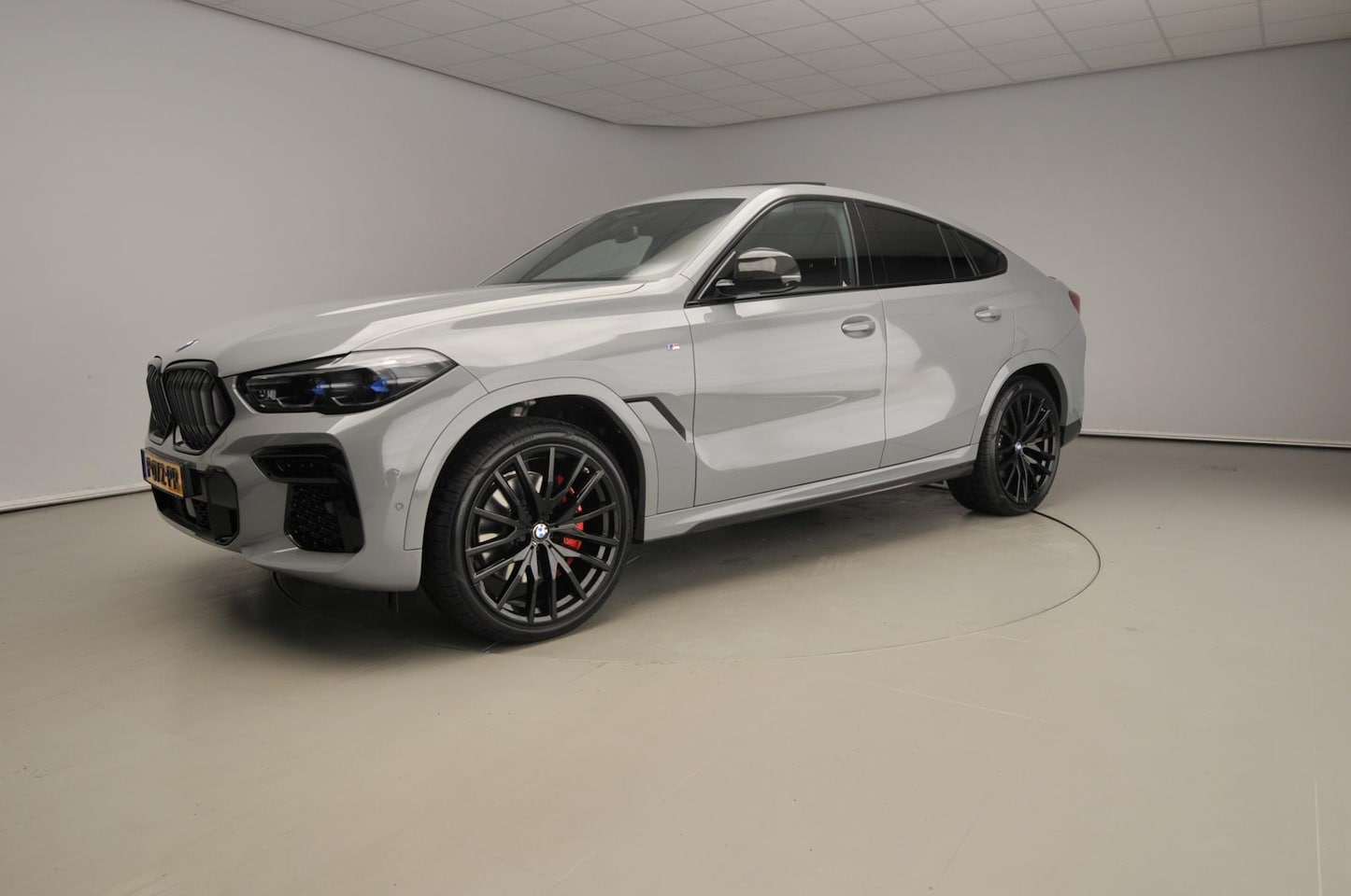BMW X6 - xDrive40i | M-Sportpakket | Laserlicht | Leder | HUD | Active cruise | Trekhaak | Keyles g - AutoWereld.nl