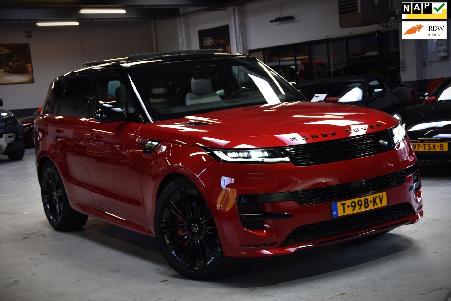 Land Rover Range Rover Sport - 3.0 P440e Dynamic SE Navi|Two Tone|Firenze Red|Panoramadak|Org.NL|BTW|23 Inch|Dealer onder - AutoWereld.nl