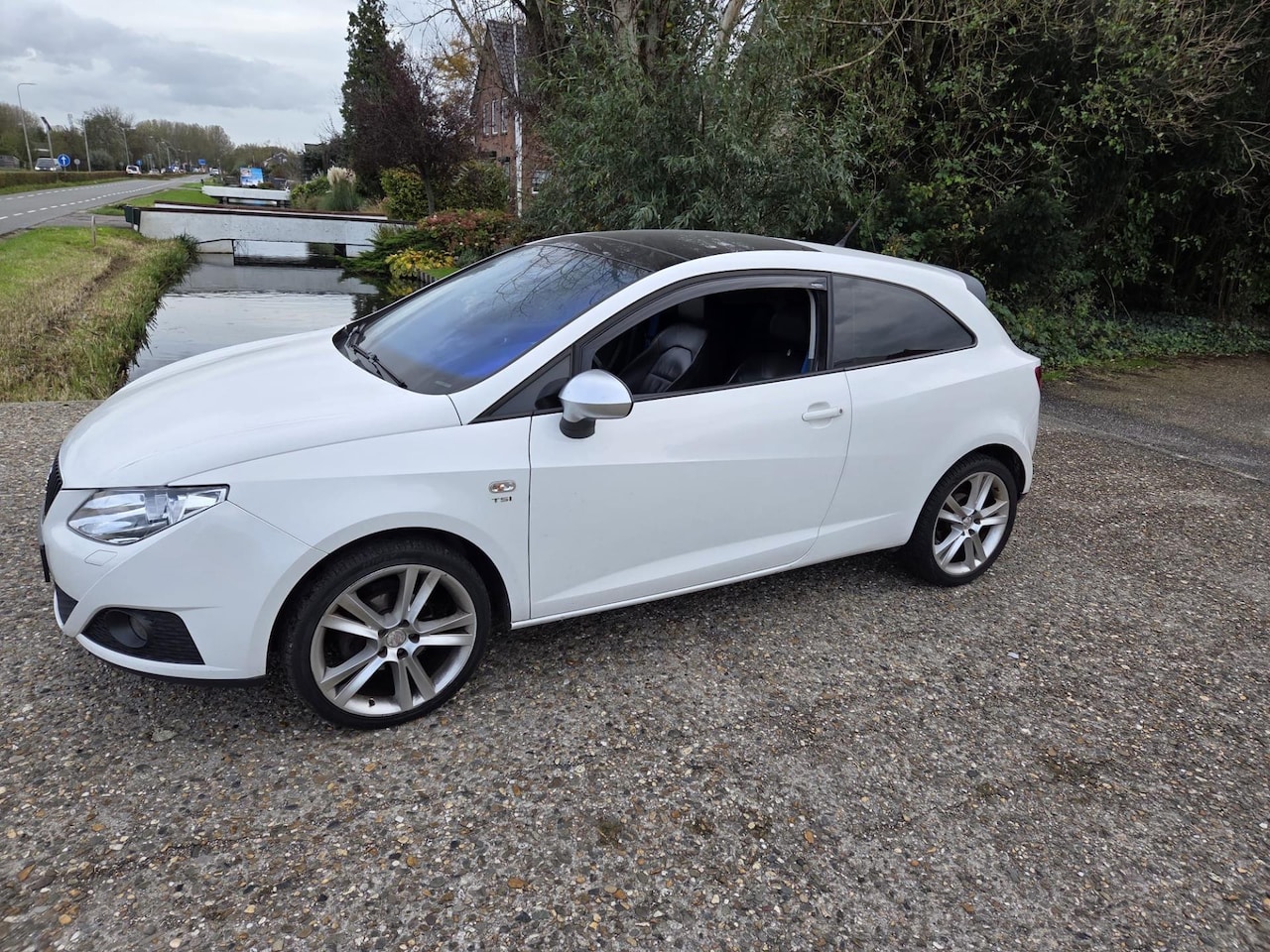 SEAT Ibiza SC - 1.2 TSI Sport automaat met panoramadak - AutoWereld.nl