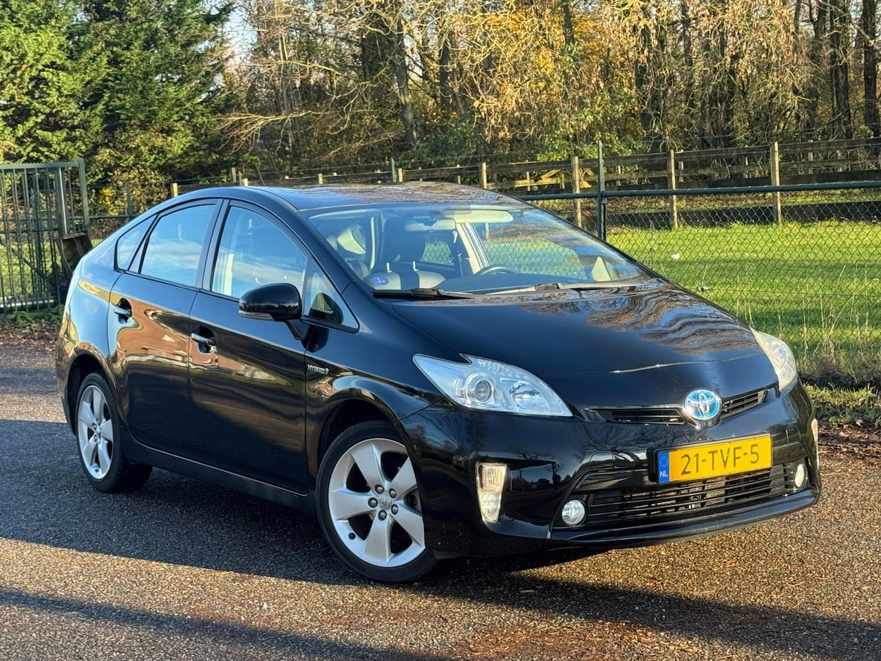 Toyota Prius - 1.8 Business /NAP/Navi/Camera/Automaat/ - AutoWereld.nl
