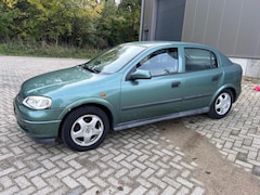 Opel Astra - 1.6-16V Club NW APK