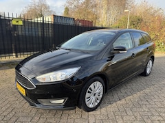 Ford Focus Wagon - 1.0 Autom/Tiptr Titanium Navi/Stoelverw/Cruise/Clima/PDC