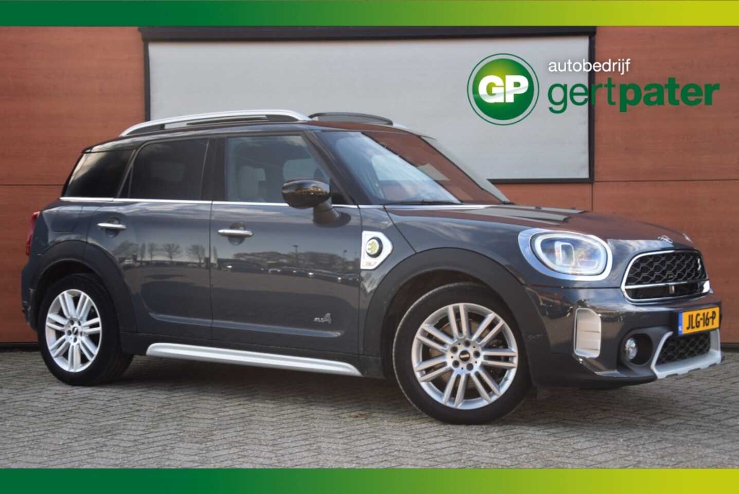 MINI Countryman - 2.0 Cooper S E ALL4 Chili Pano/Virtual/Camera/Stoelverwarming - AutoWereld.nl