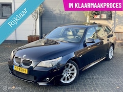 BMW 5-serie Touring - 520i M Sport|RIJKLAAR|2E EIG|NAP|PANODAK