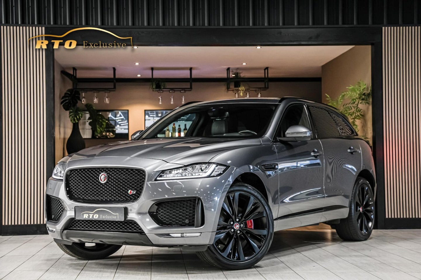 Jaguar F-Pace - 3.0 S/C S AWD|Pano|alcantara|HUD|22''|Carplay - AutoWereld.nl