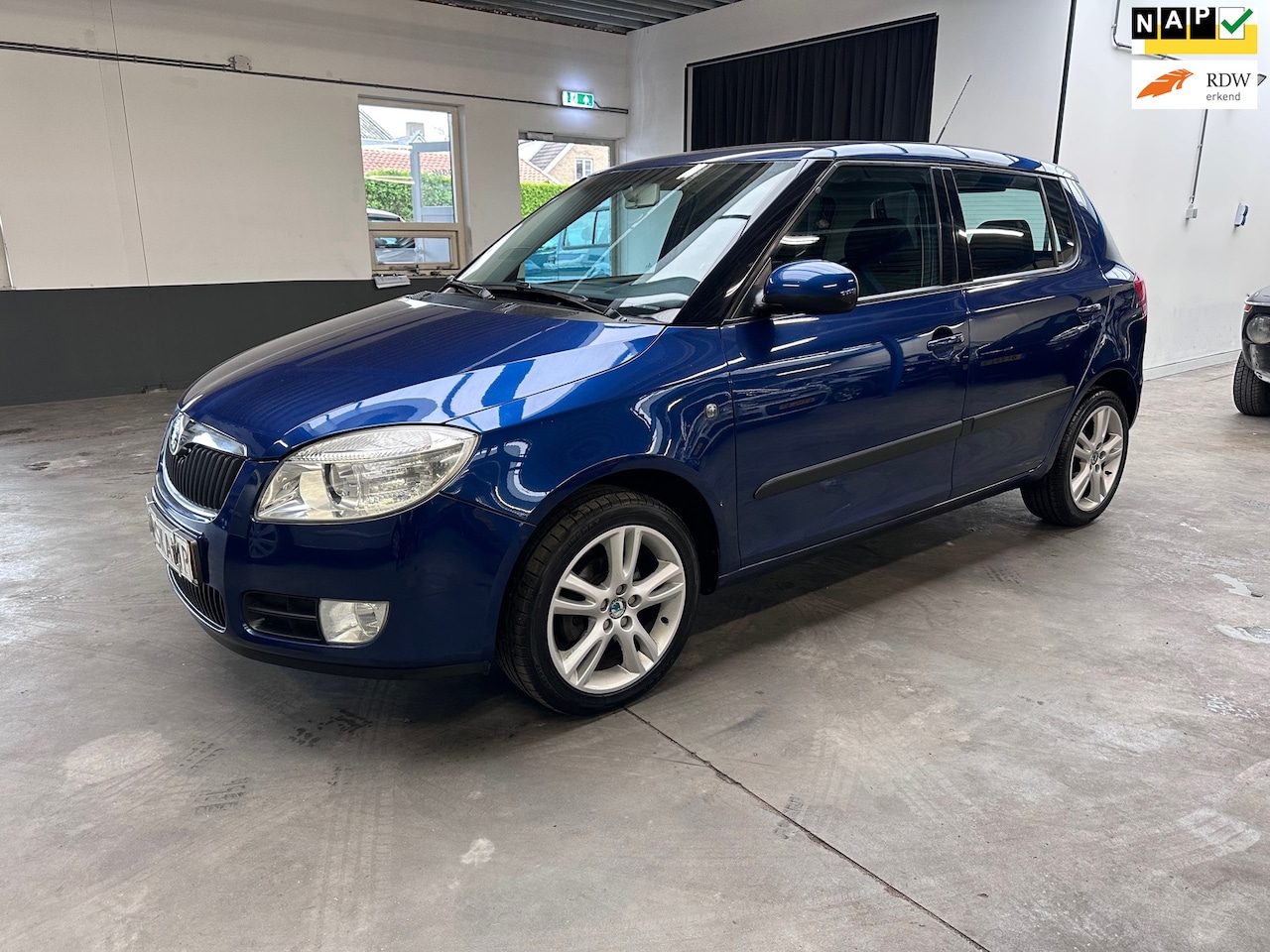 Skoda Fabia - 1.4-16V Sport|Nieuwe distributie|Stoelverwarming - AutoWereld.nl