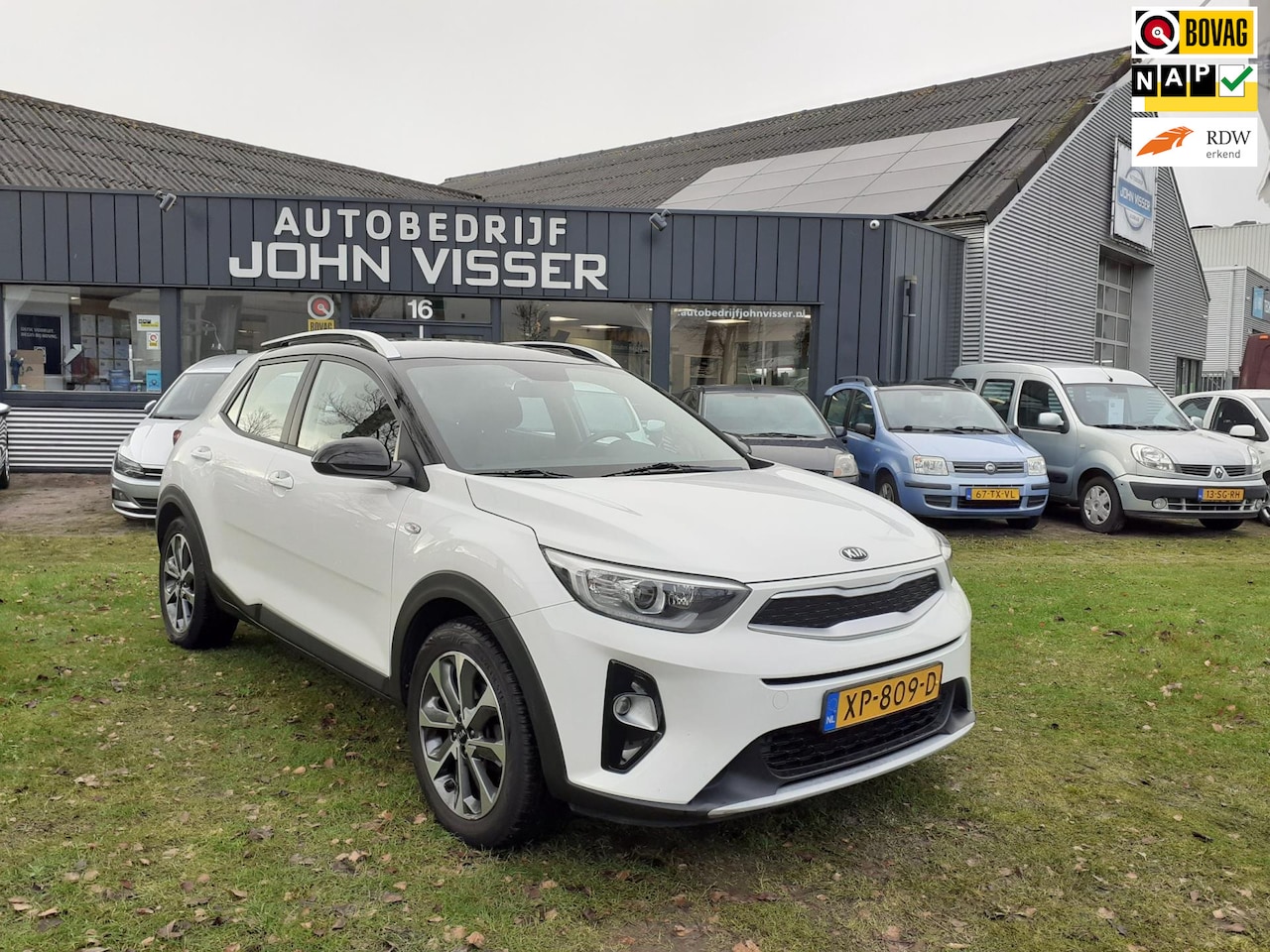 Kia Stonic - 1.0 T-GDi DynamicLine *Navi*Camera*Automaat*Trekhaak* - AutoWereld.nl