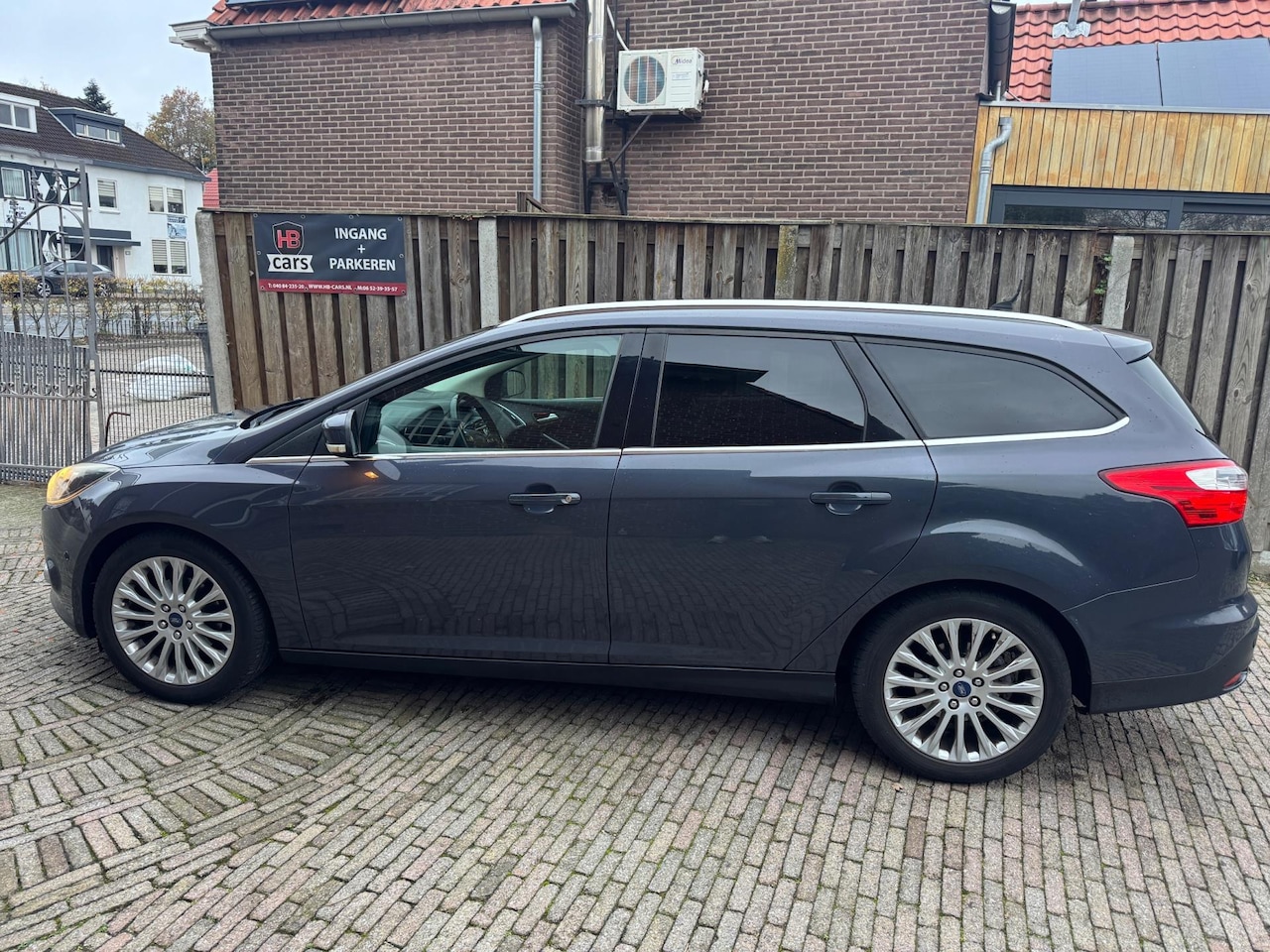 Ford Focus Wagon - 1.0 EcoBoost Titanium 1.0 EcoBoost Titanium - AutoWereld.nl