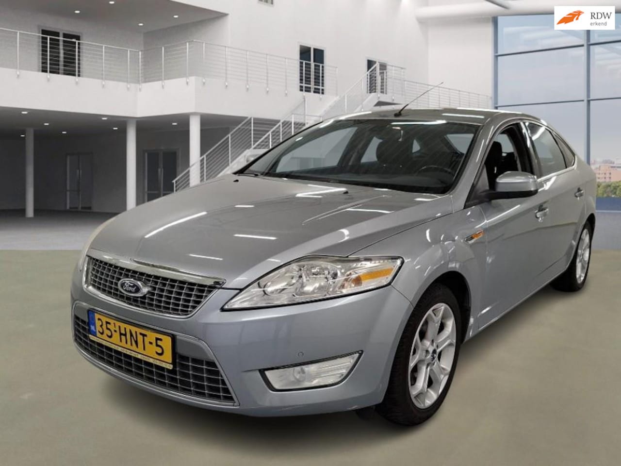 Ford Mondeo - 2.0-16V Titanium NAVI PSENSOR CRUISE TREKHAAK 2 X SLEUTELS - AutoWereld.nl