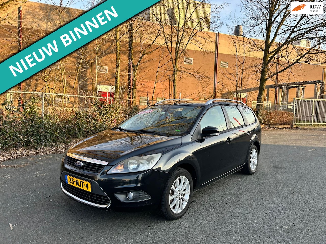 Ford Focus Wagon - 1.8 Limited NETTE AUTO RIJDT EN SCHAKELT GOED - AutoWereld.nl