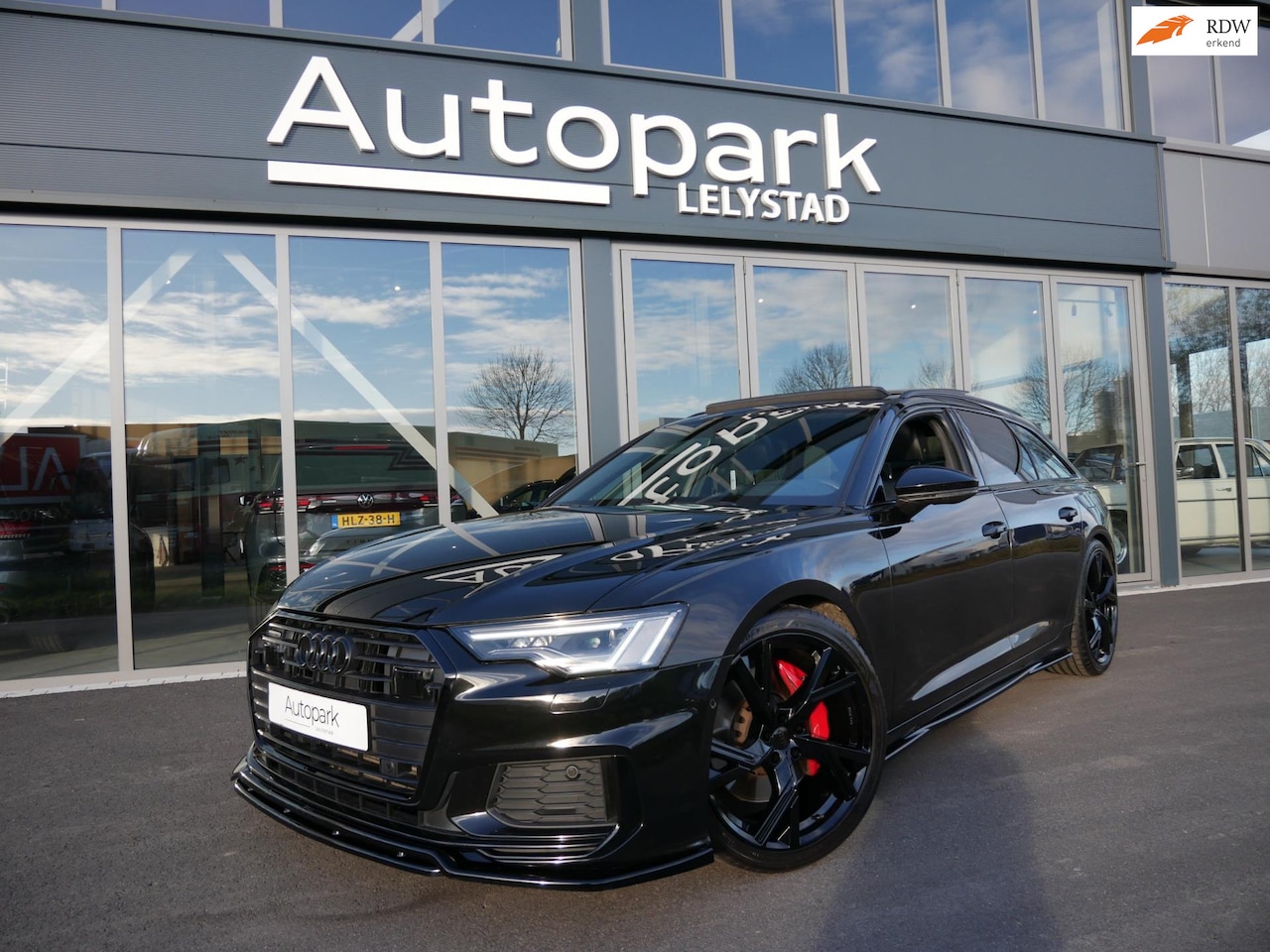 Audi A6 Avant - 55 TFSI e quattro Competition MAXTON Pakket 21" RS Velgen BLACK EDITION - AutoWereld.nl