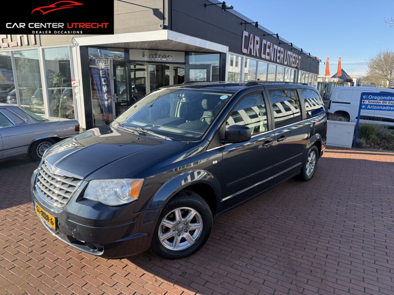 Chrysler Grand Voyager - 2.8 CRD Touring AUTOMAAT AIRCO 7PERSONEN - AutoWereld.nl
