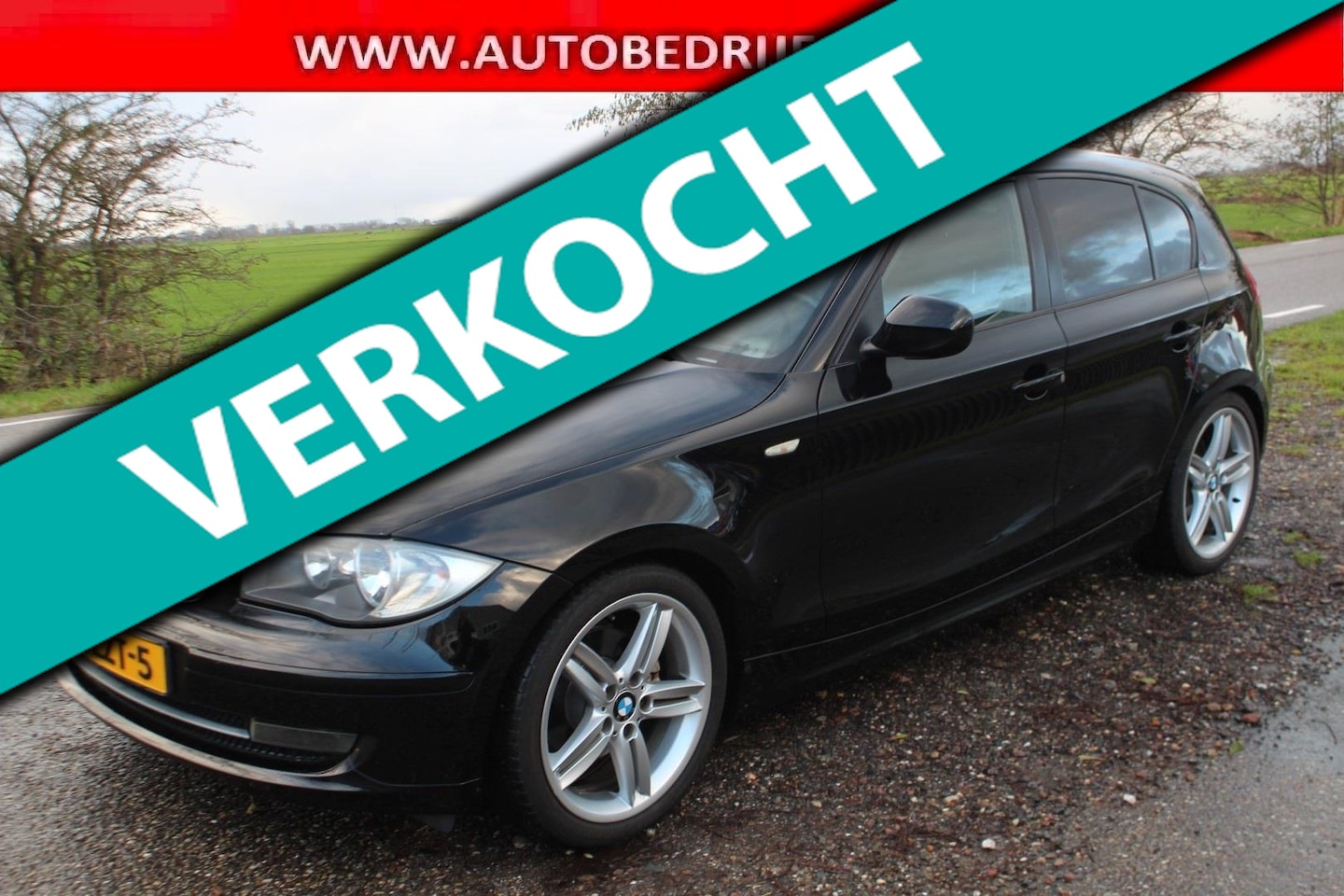 BMW 1-serie - 120i Business Line // AUTOMAAT / LEER // - AutoWereld.nl