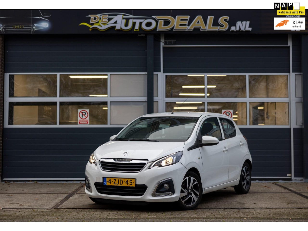 Peugeot 108 - 1.2 VTi Allure AIRCO Rondom schade - AutoWereld.nl