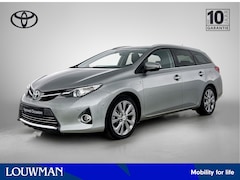 Toyota Auris Touring Sports - 1.8 Hybrid Executive Limited | Panoramadak | Parkeersensoren V+A | Climate control | LM ve