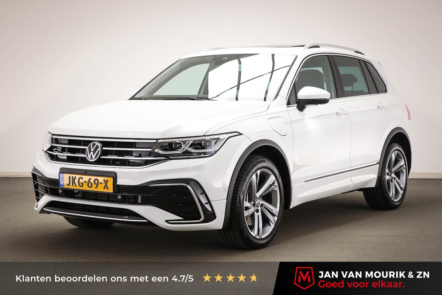 Volkswagen Tiguan - 1.4 TSI eHybrid R-Line Business | WINTER PACK | ACHTERBANKVERWARMING | PANORAMADAK | 360 C - AutoWereld.nl