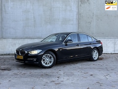 BMW 3-serie - 320i EfficientDynamics Luxury Edition Leer NAP