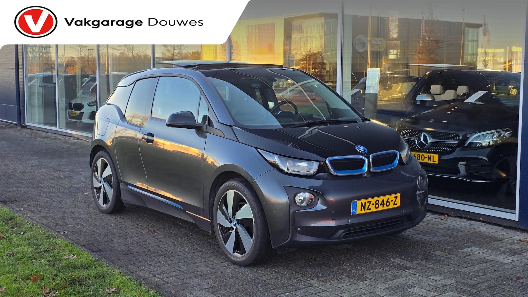 BMW i3 - 94Ah 33 kWh |NAP|Pano |Sensoren |Camera |Stoelverwarming - AutoWereld.nl