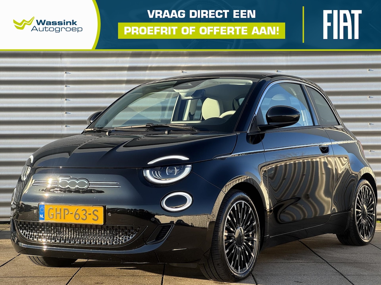 Fiat 500 - 42kWh 118pk Automaat La Prima Leder | Navigatie | Camera | Panorama Dak | Unieke km stand - AutoWereld.nl