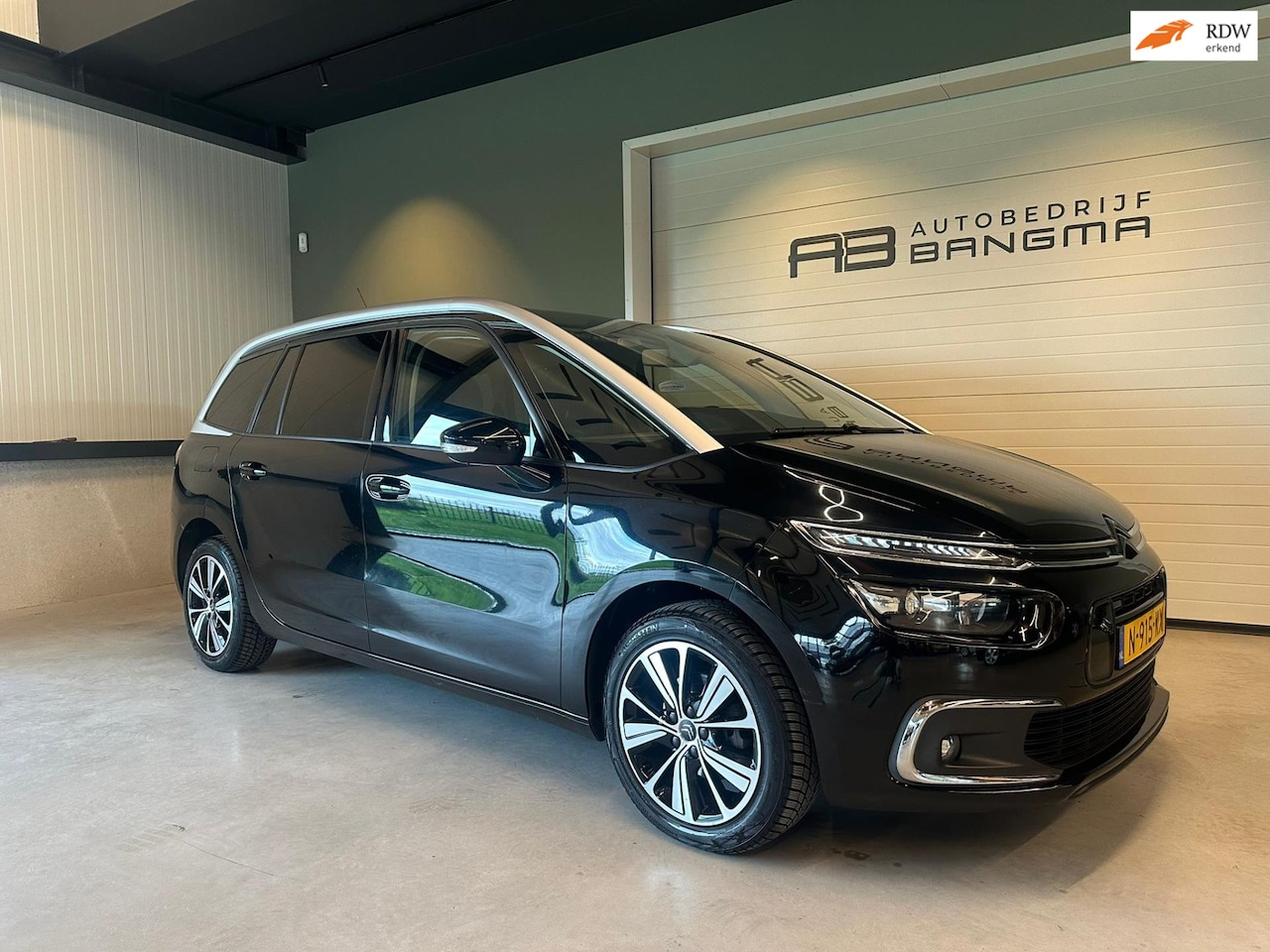 Citroën Grand C4 Picasso - 1.2 PureTech SHINE/CLIMA AIRCO/NAVIGATIE/CRUISECONTROL/TREKHAAK/ISOFIX/APPLE CARPLAY/PANOR - AutoWereld.nl