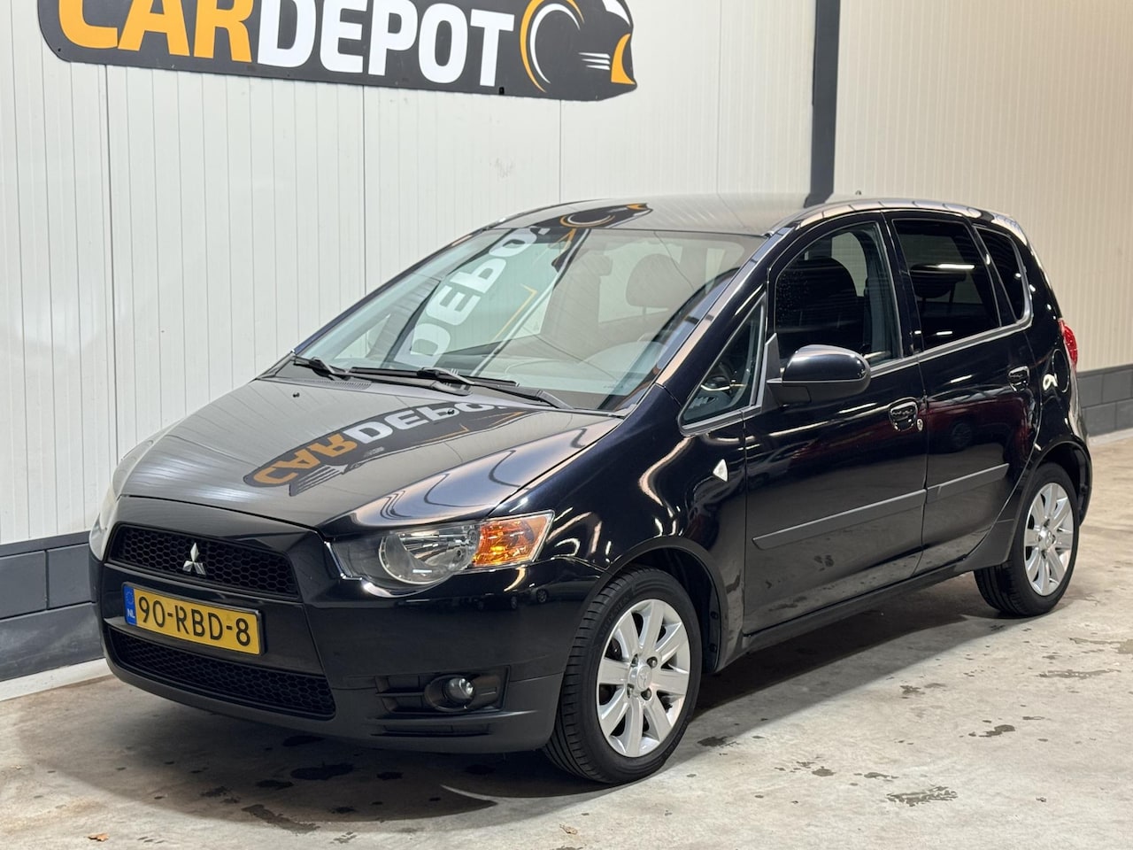 Mitsubishi Colt - 1.3 Edition Two Zeer Netjes Airco Technisch 100 % - AutoWereld.nl