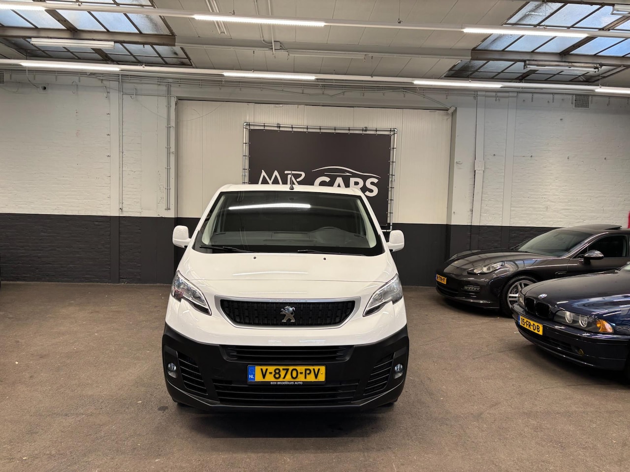 Peugeot Expert - 231S 2.0 BlueHDI 120 Premium 231S 2.0 BlueHDI 120 Premium - AutoWereld.nl
