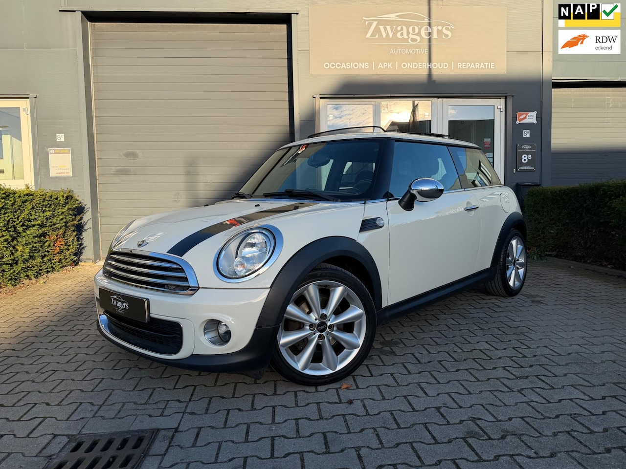 MINI One - 1.6 Business Line| Pano | Navi | Luxe uitvoering - AutoWereld.nl
