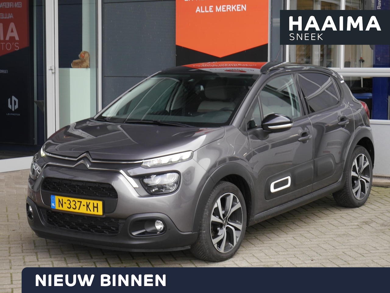 Citroën C3 - 1.2 PureTech Shine | Automaat | Achteruitrijcamera | Climate control | Cruise control | 17 - AutoWereld.nl