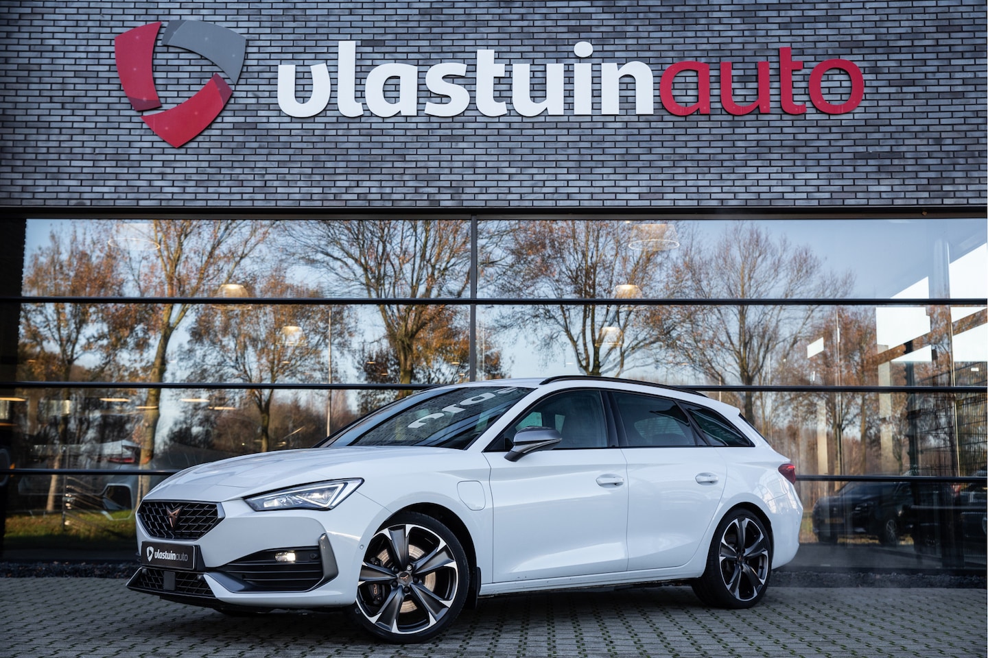 CUPRA Leon Sportstourer - 1.4 e-Hybrid VZ Performance , Adap. cruise, Trekhaak, - AutoWereld.nl