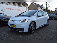 Volkswagen ID.3 - First Plus 58 kWh NL-Auto / 19" / Led matrix / Clima / Keyless / Apple, android