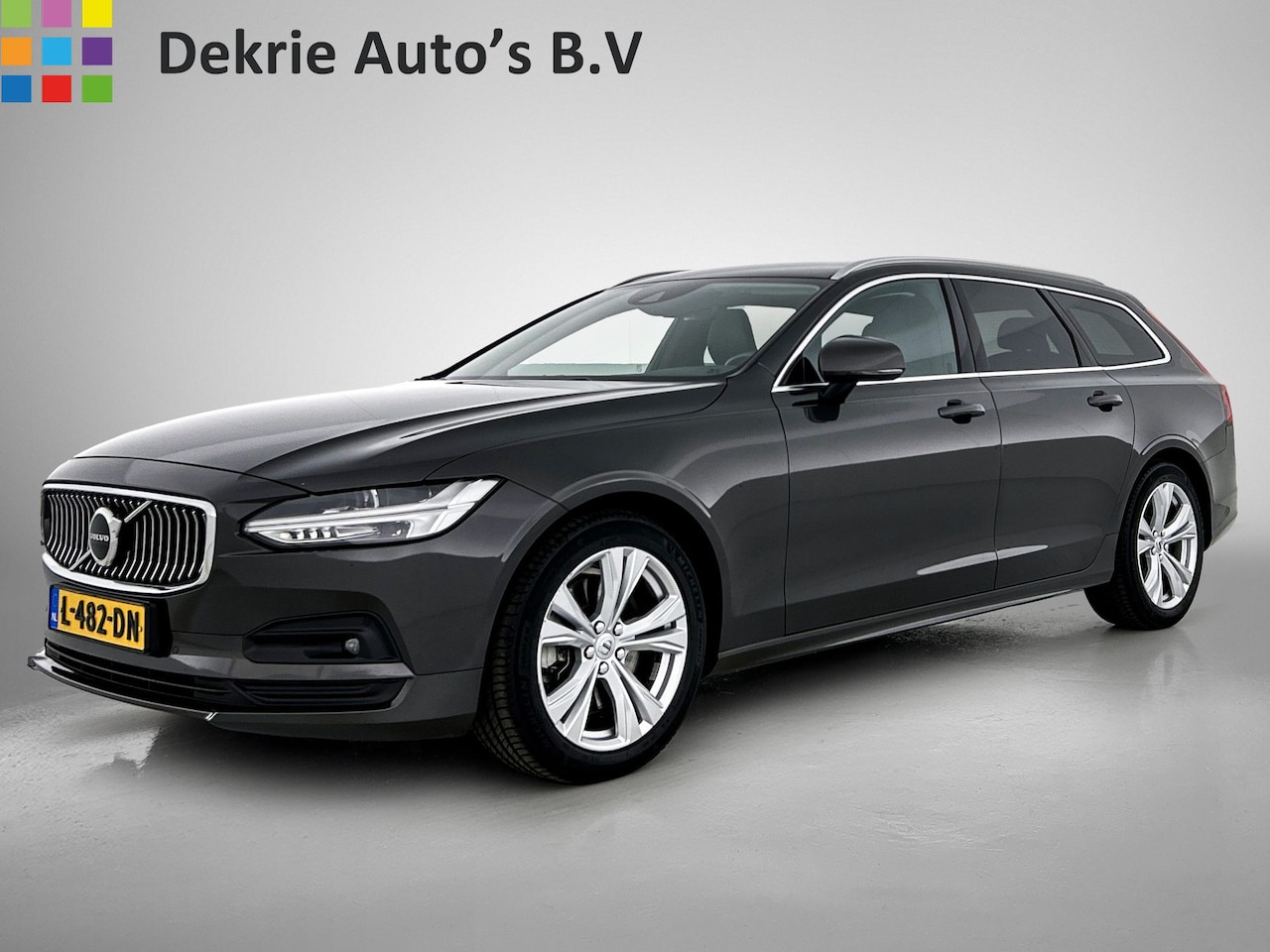 Volvo V90 - 2.0 B4 198PK Mild Hybrid Business pro automaat / Airco-ecc / Navi / Leder / Adap-cruise / - AutoWereld.nl