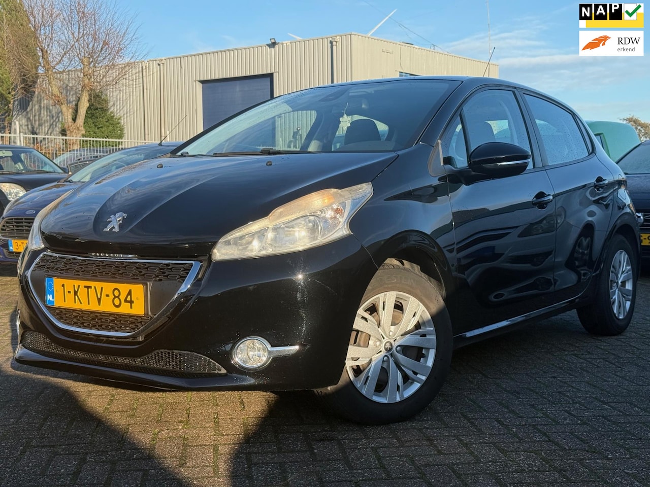 Peugeot 208 - 1.2 VTi Envy | Nieuwe Distr. - AutoWereld.nl