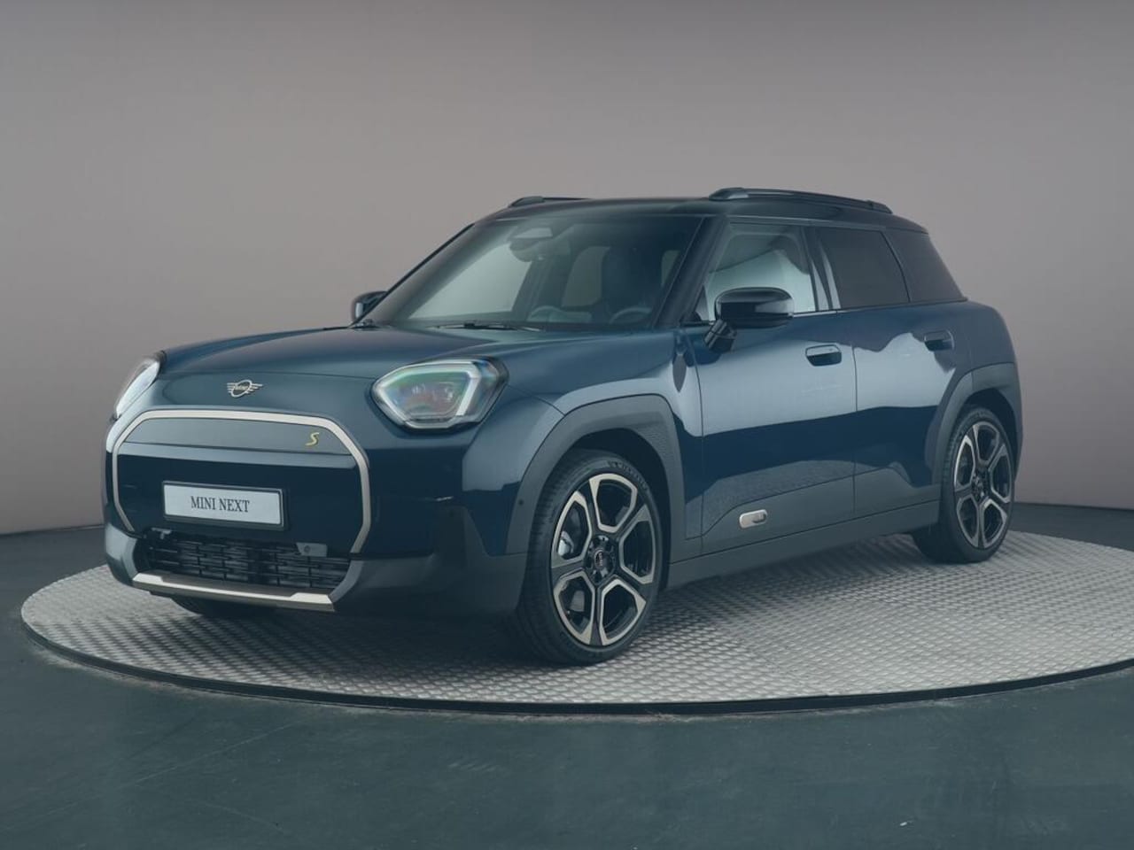 MINI Aceman - SE Favoured M 54.2 kWh - AutoWereld.nl
