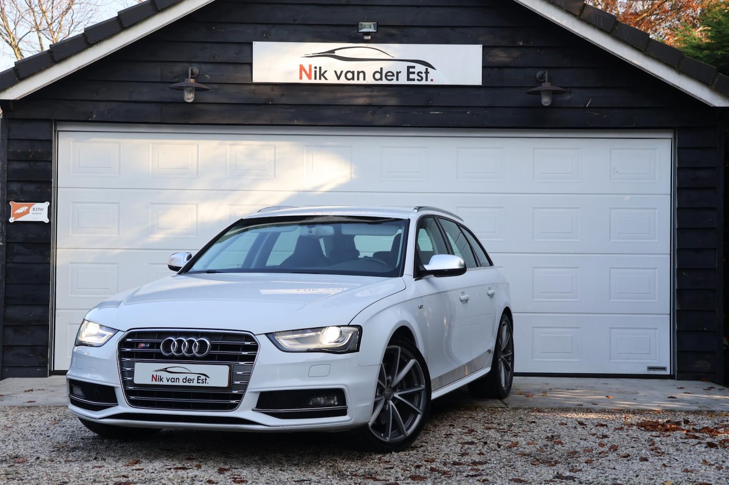 Audi A4 Avant - 3.0 TFSI S4 quattro Pro Line-B&O-Trekhaak-LED-OH - AutoWereld.nl