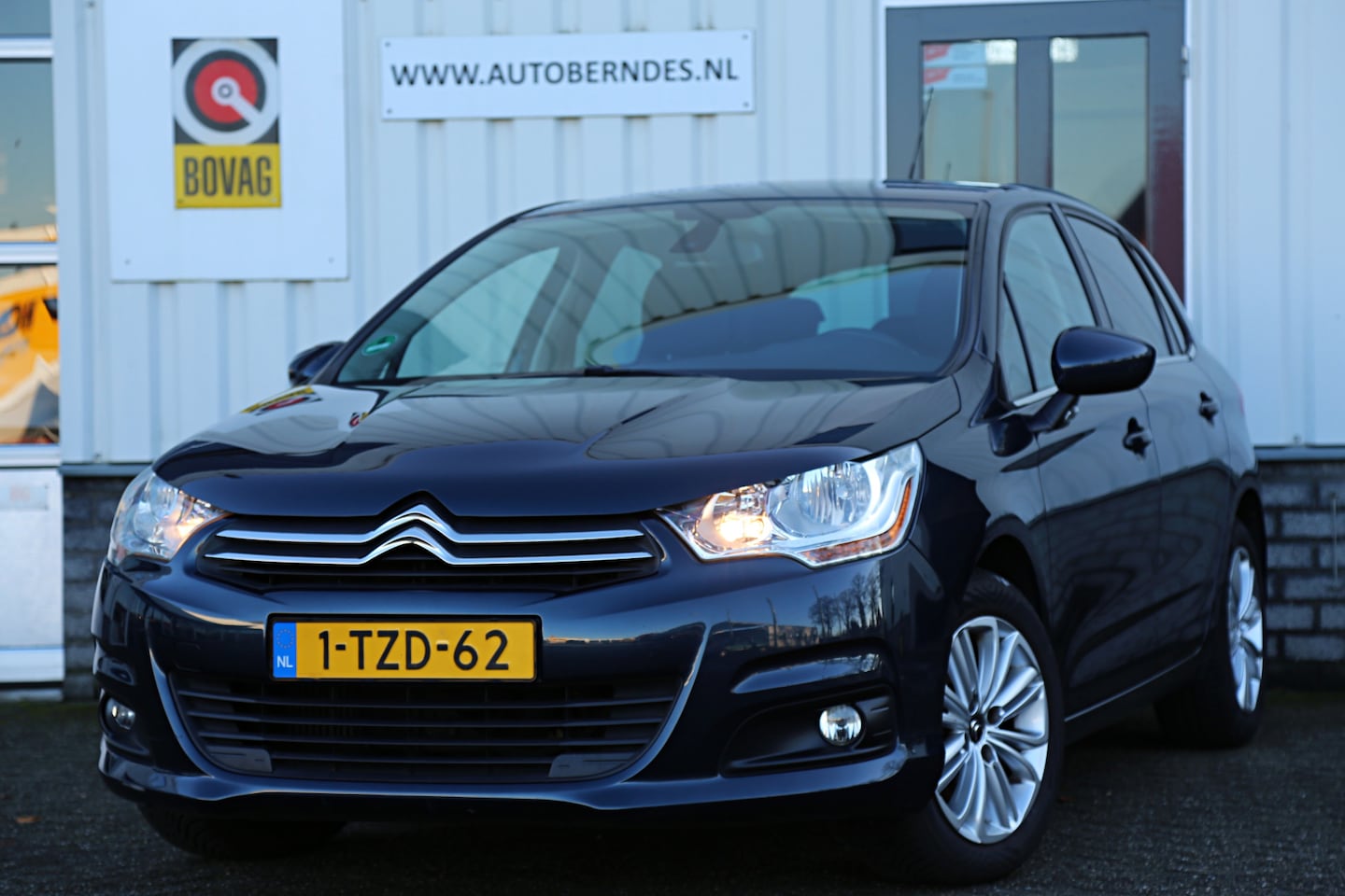Citroën C4 - 1.2 PureTech Exclusive*NL-Auto*Perfect Onderh.*Trekhaak/Navi/Climate-Control/Cruise-Contro - AutoWereld.nl