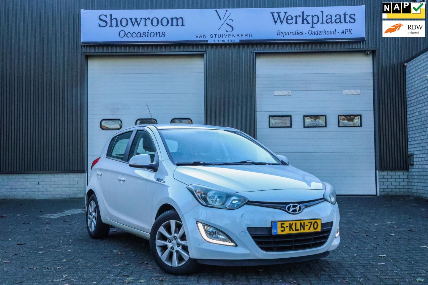 Hyundai i20 - 1.2i i-Deal AIRCO LED BLUETOOTH DEALER OH - AutoWereld.nl