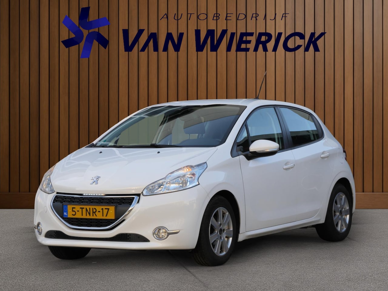 Peugeot 208 - 1.2 VTi Envy 5-Deurs 82PK | Cruise | Clima| Bluetooth | Parkeersensoren - AutoWereld.nl