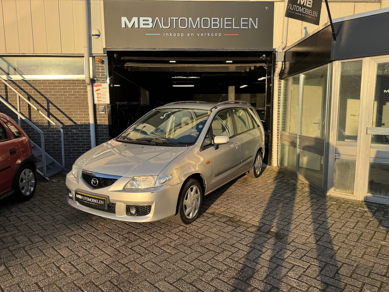 Mazda Premacy - 1.8i Exclusive/ 1JAAR APK/NAP/77DKM!!/Airco/Trekhaak!! - AutoWereld.nl