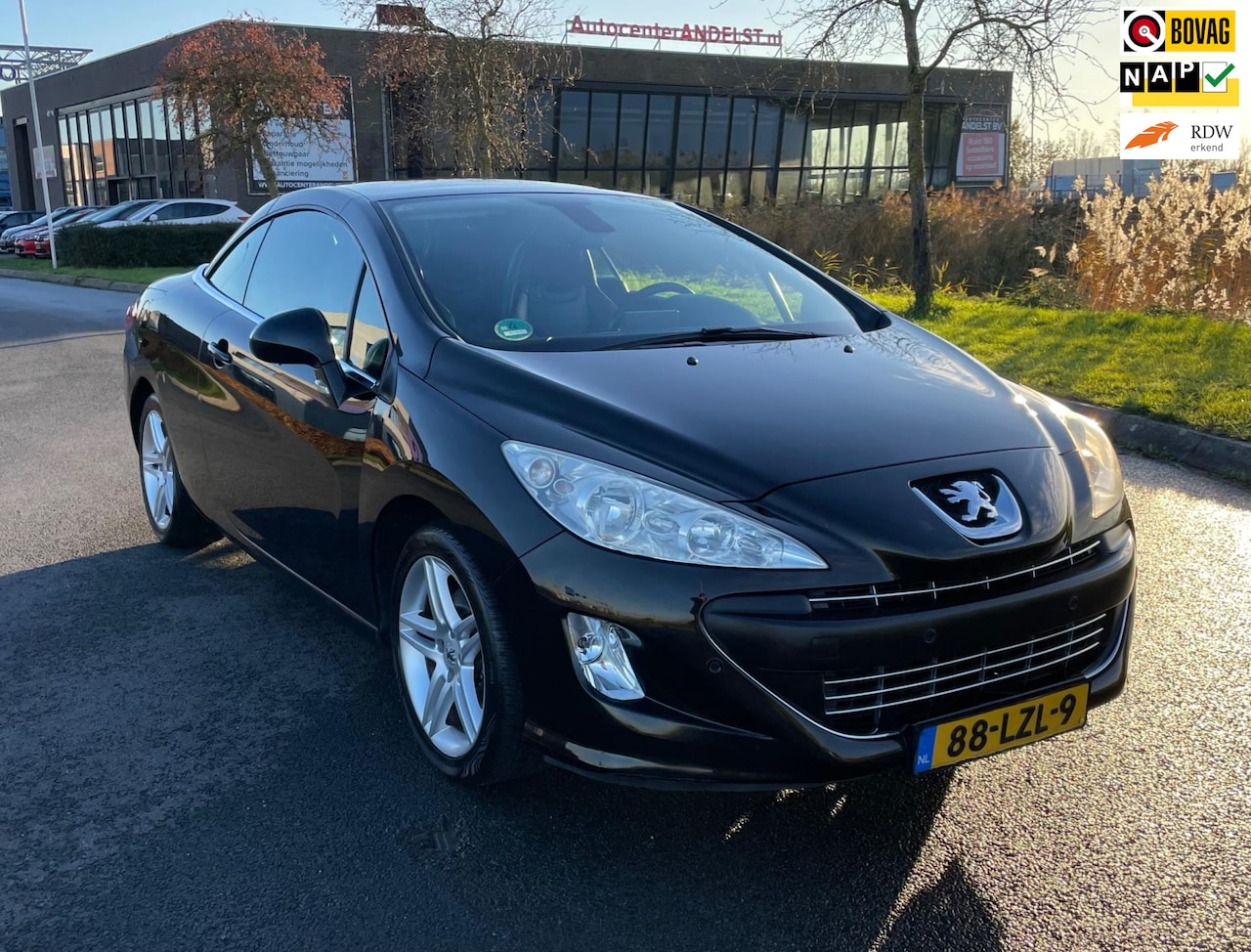 Peugeot 308 CC - 1.6 THP Noir & Blanc, Hardtop, Leder, Pdc, Navi, Stoelverw, Cruise/Climate control, Blueto - AutoWereld.nl