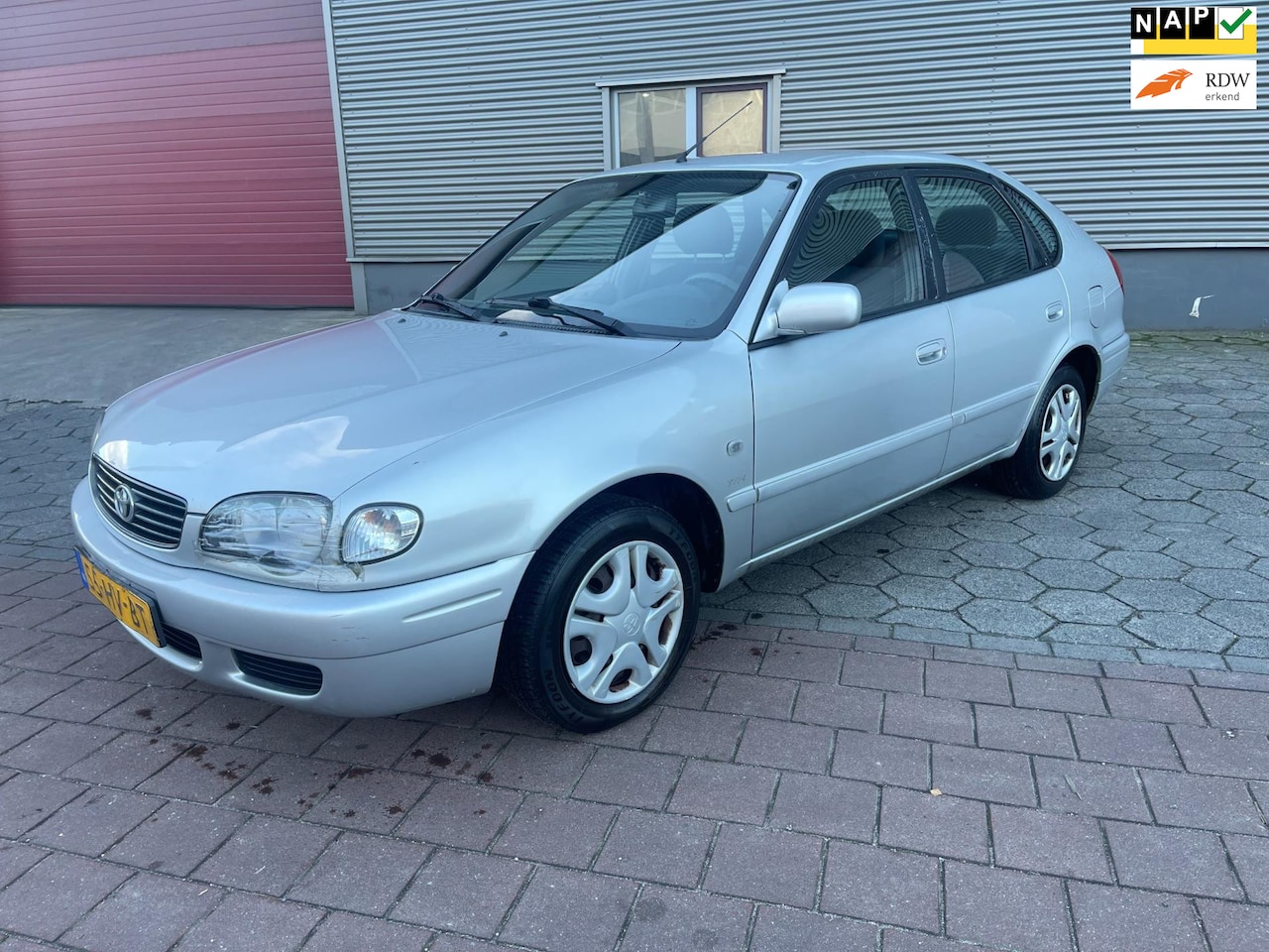 Toyota Corolla - 1.6 VVT-i TERRA AIRCO 5 DRS TREKHAAK - AutoWereld.nl