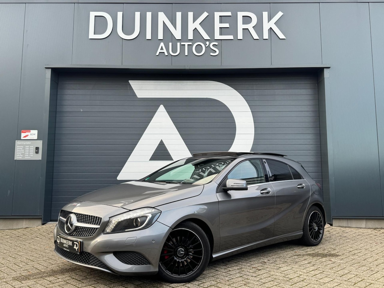 Mercedes-Benz A-klasse - 180 Prestige | Automaat | Panoramadak | Sterrenhemel | Stoelverwarming | Exportprijs | Mee - AutoWereld.nl