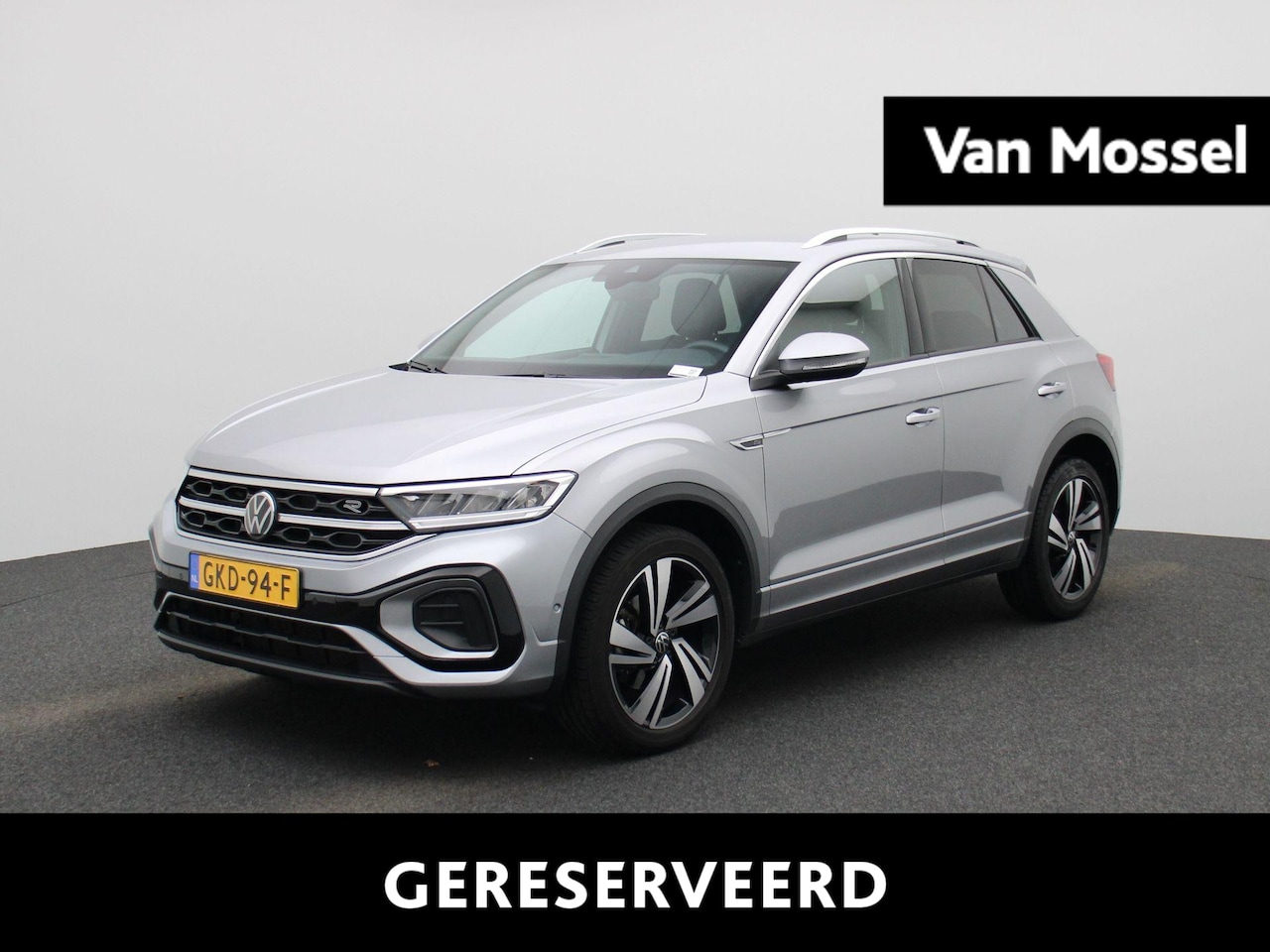Volkswagen T-Roc - 1.0 TSI R-Line 18 inch velgen | Sportstoelen | Stoelverwarming | Parkeersensoren | Achteru - AutoWereld.nl